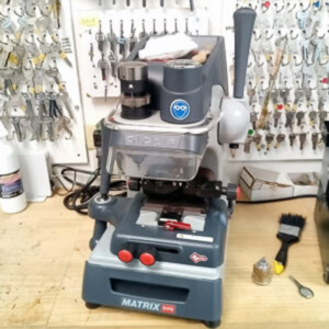 合鍵作成・スペアキー・ディンプルキー製作専用マシン